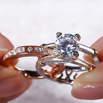 Zenitha Etherna – The Quartz Harmony Ring