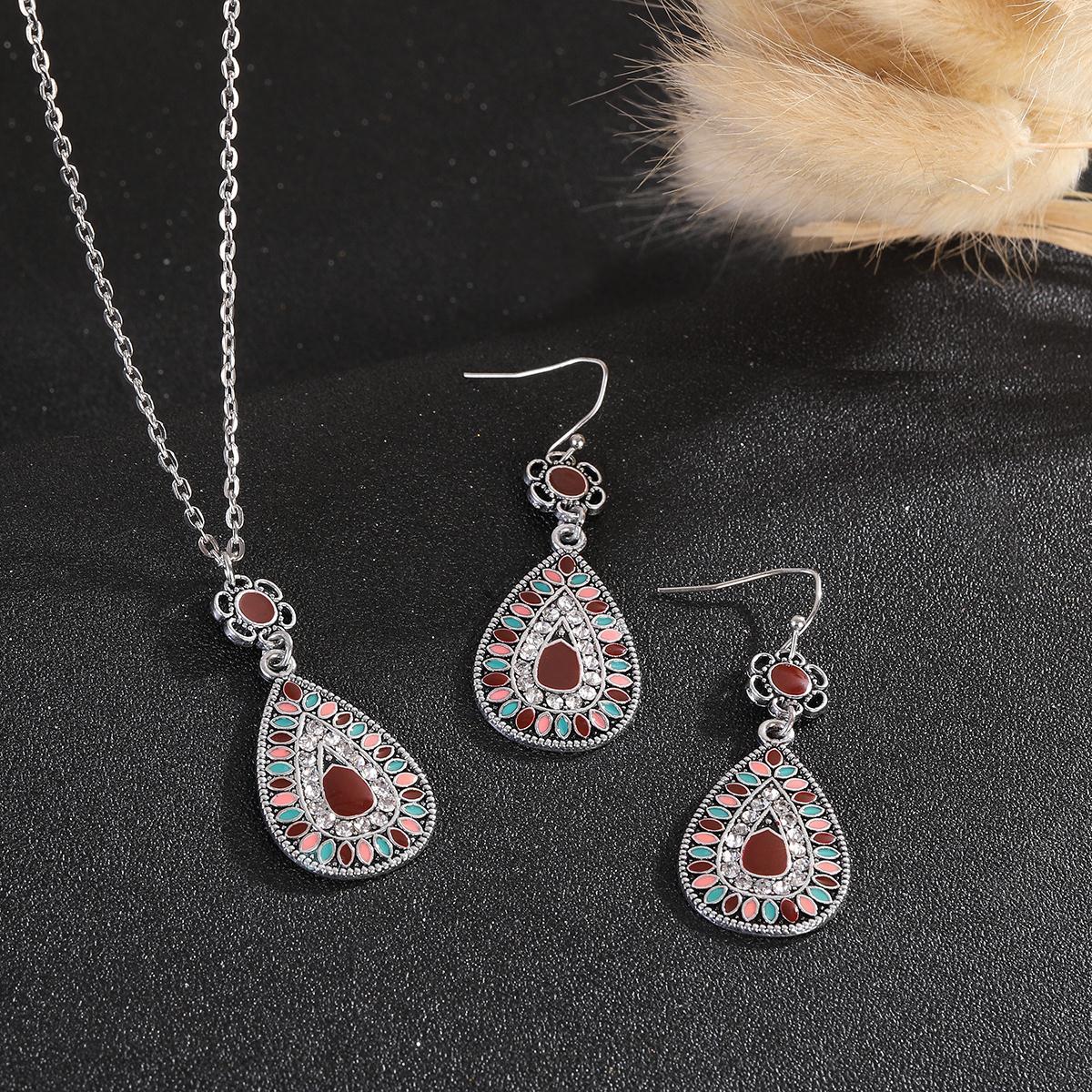 Conjunto de joyas de cuentas coloridas de estilo bohemio