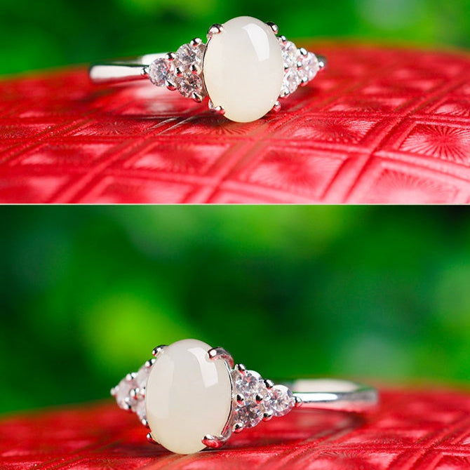 Zenitha Lunar Whisper Ring – Peace in Every Glow