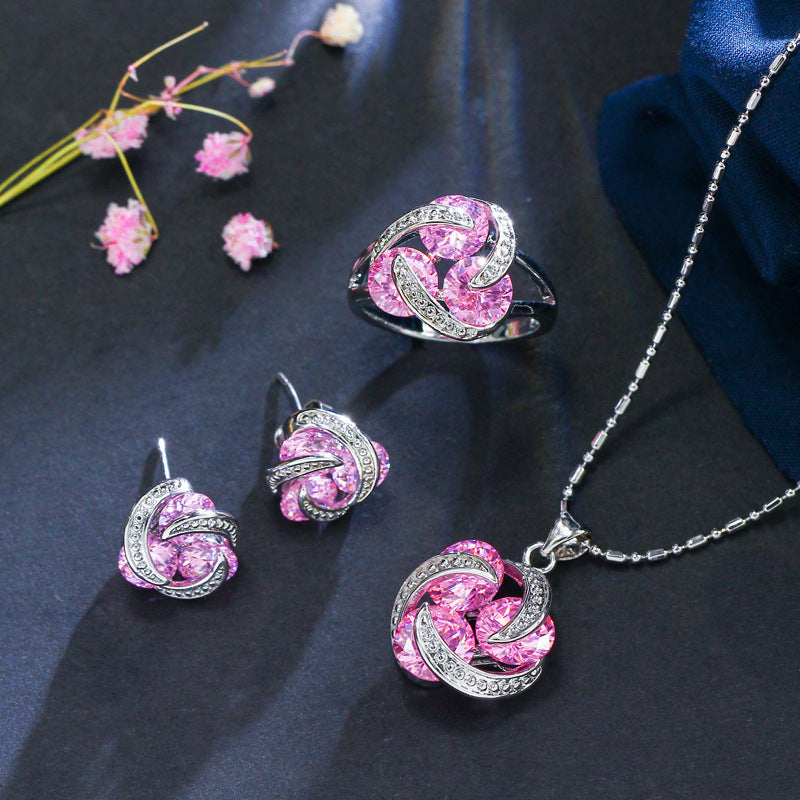 Zenitha Eternal Knot Jewelry Set – A Symbol of Connection and Radiance