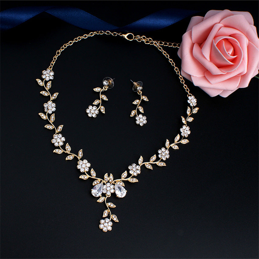 Conjunto de joyas Zenitha Plum Blossom: florece con gracia y luz