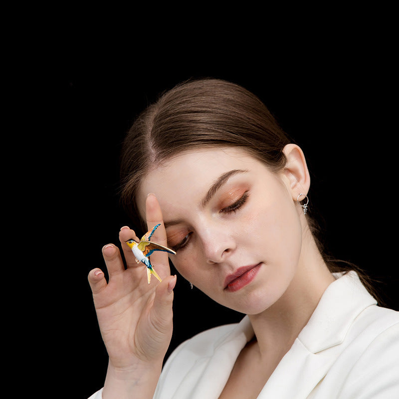 Broche Zenitha Soaring Freedom: Lleva la elegancia en tus alas