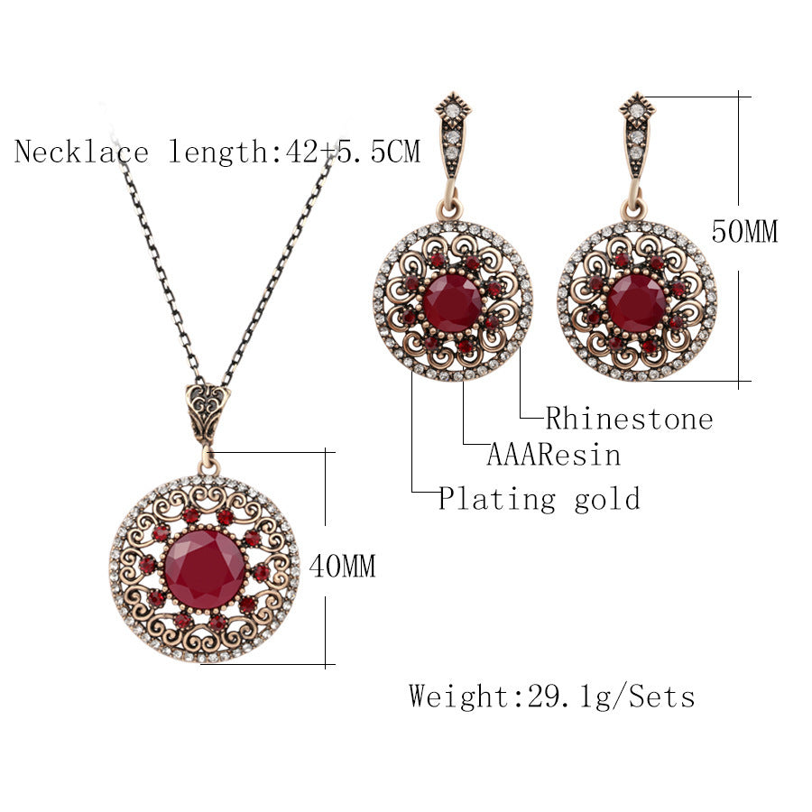 Conjunto Zenitha Crimson Bloom: Romance majestuoso en cada detalle