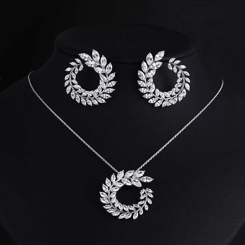 Zenitha Aurelia Vine Jewelry Set – Where Grace Spirals in Gold