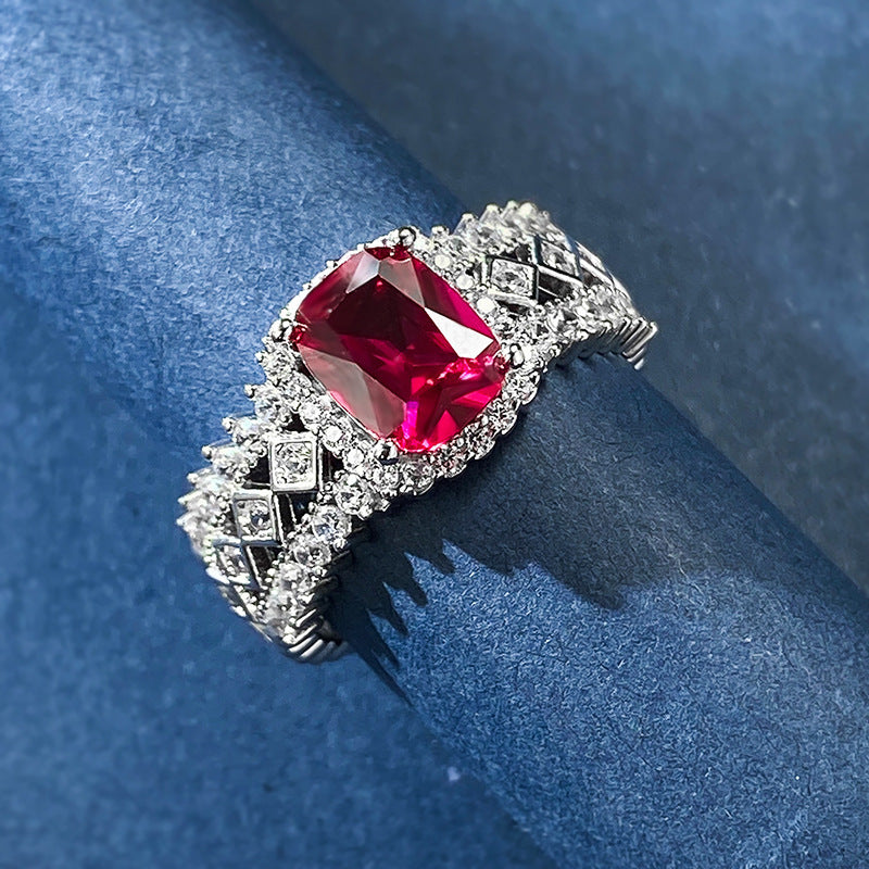 Zenitha Royale Crest Ring – Power Meets Precision