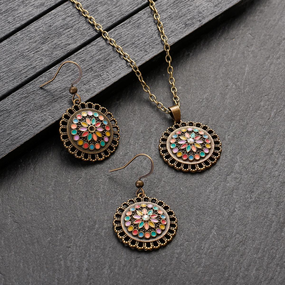 Conjunto de joyas de cuentas coloridas de estilo bohemio