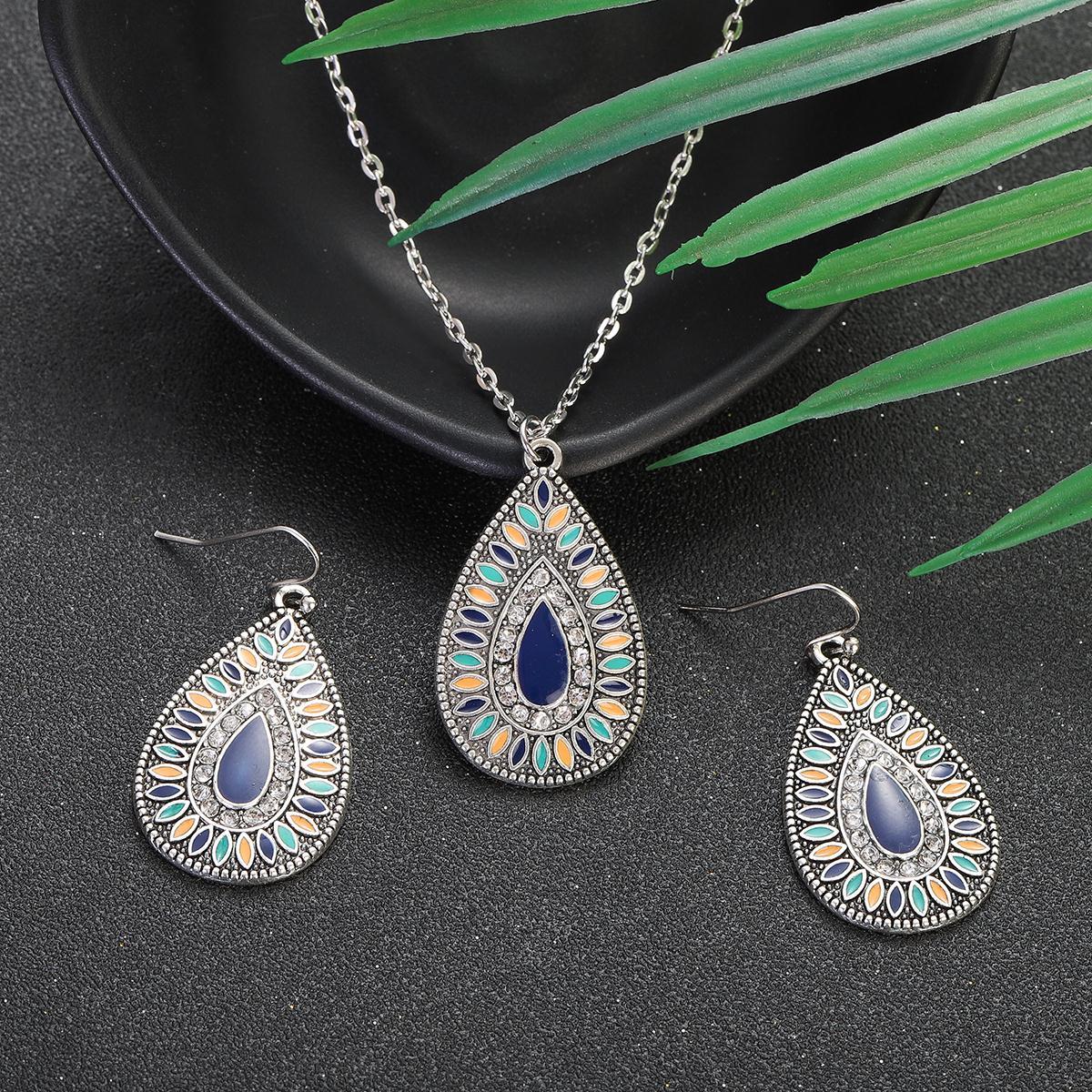 Conjunto de joyas de cuentas coloridas de estilo bohemio