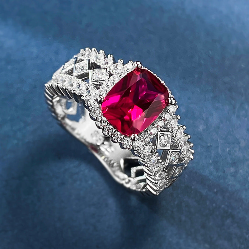 Zenitha Royale Crest Ring – Power Meets Precision