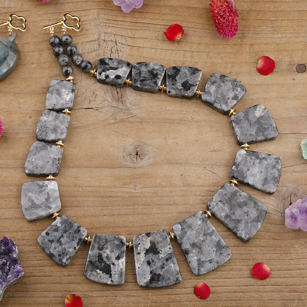 Zenitha Imperial Harmony – Multi-Stone Jasper Collar Necklace for Tranquility & Style