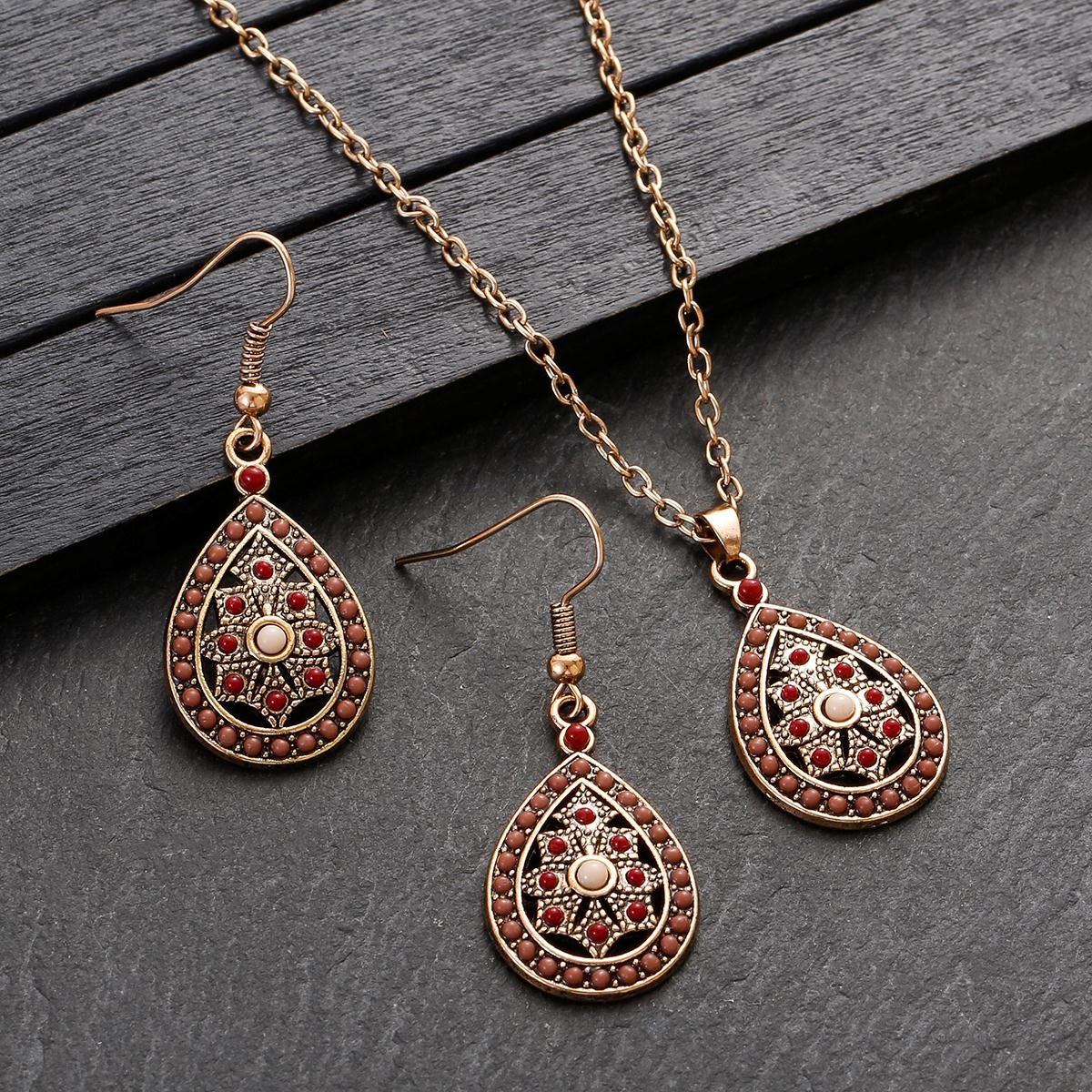 Conjunto de joyas de cuentas coloridas de estilo bohemio