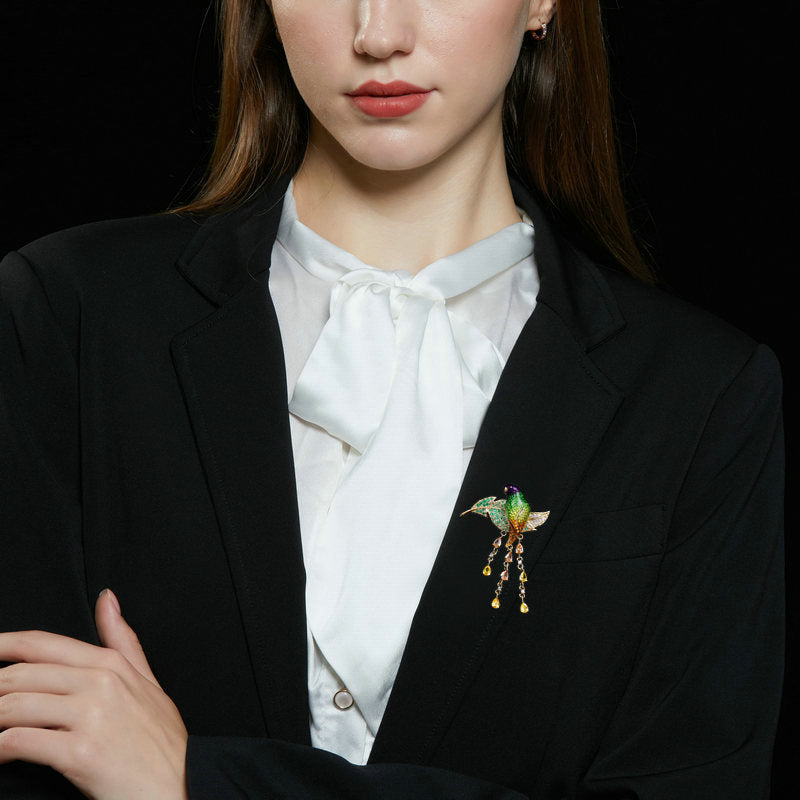 Zenitha Luminara Parrot Brooch – A Symphony of Color and Elegance