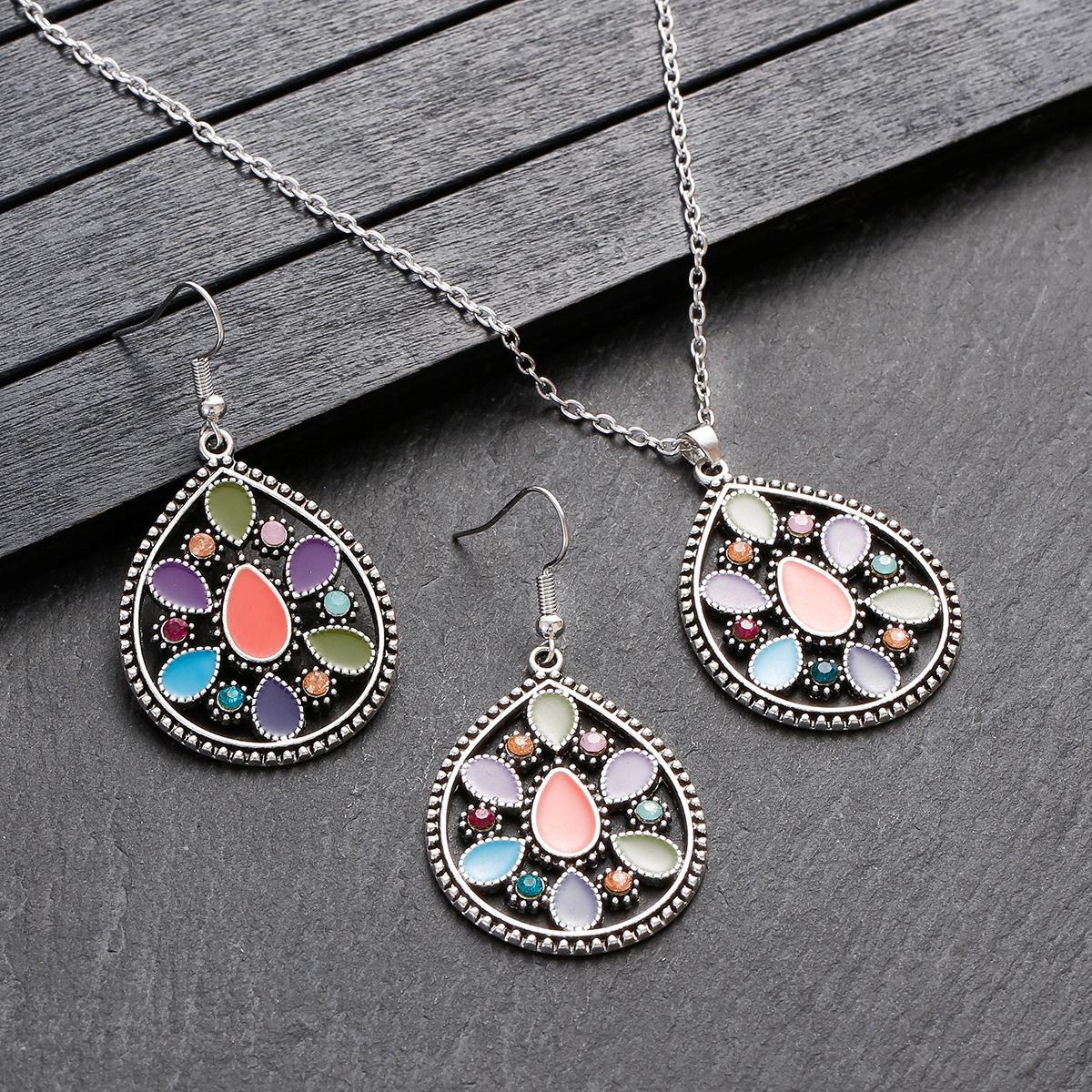 Conjunto de joyas de cuentas coloridas de estilo bohemio