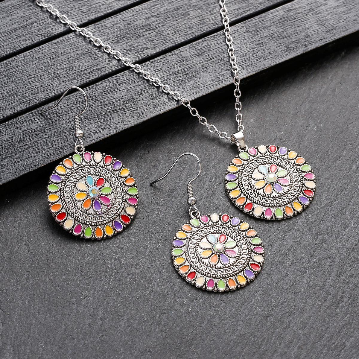 Conjunto de joyas de cuentas coloridas de estilo bohemio