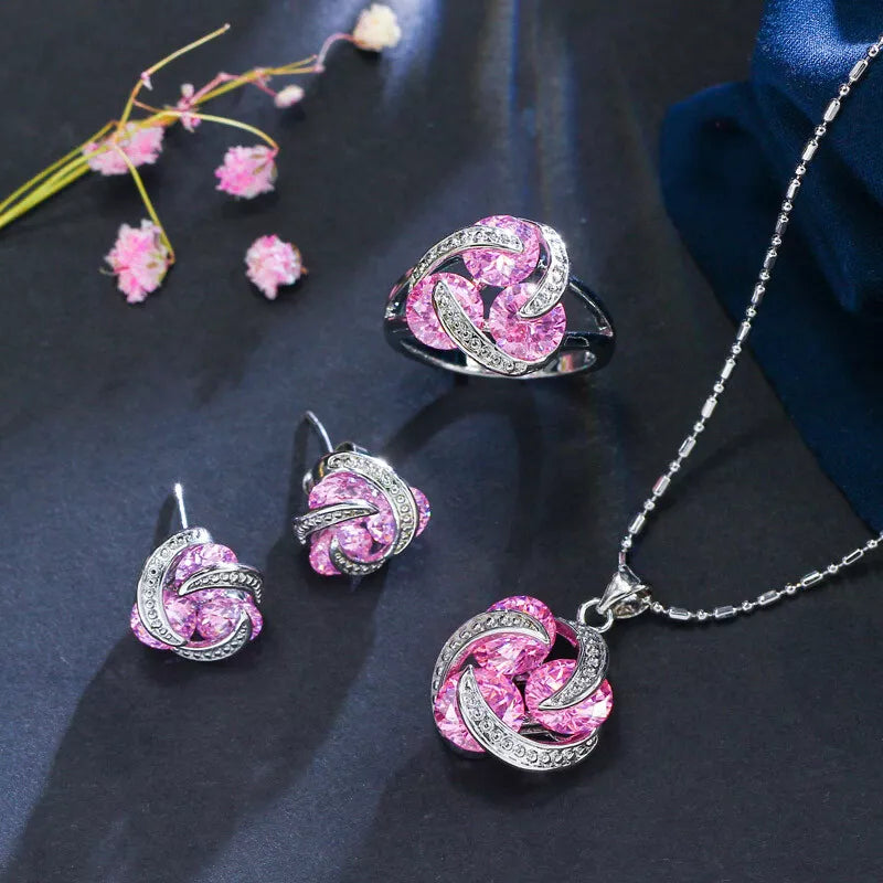 Zenitha Eternal Knot Jewelry Set – A Symbol of Connection and Radiance