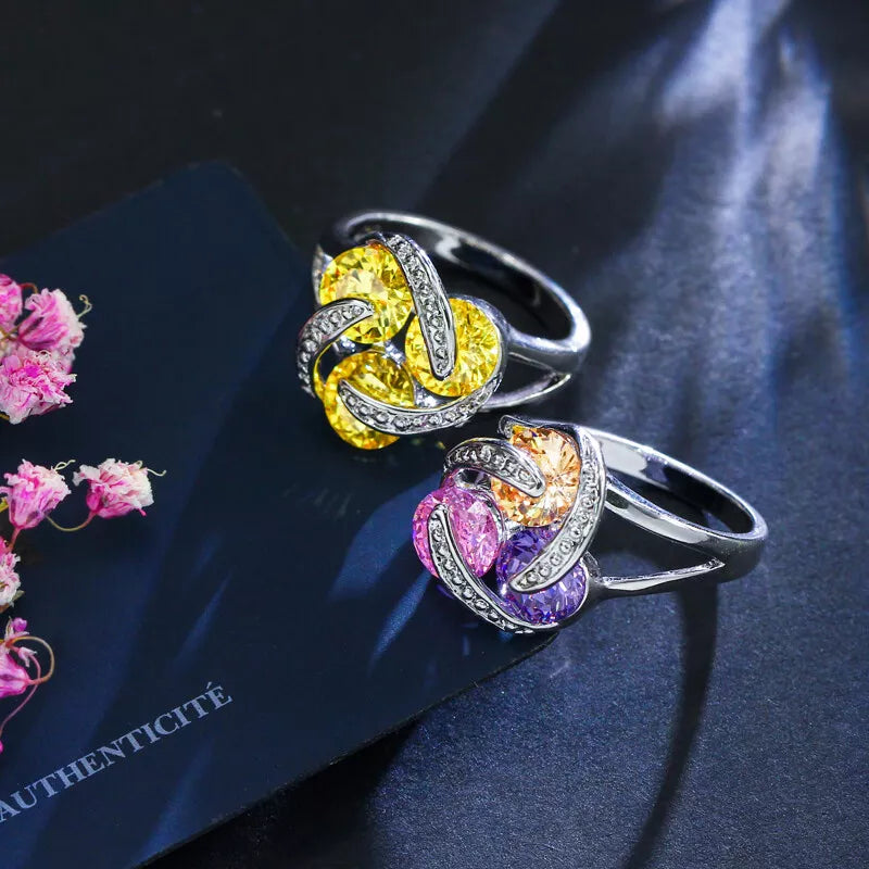 Zenitha Eternal Knot Jewelry Set – A Symbol of Connection and Radiance