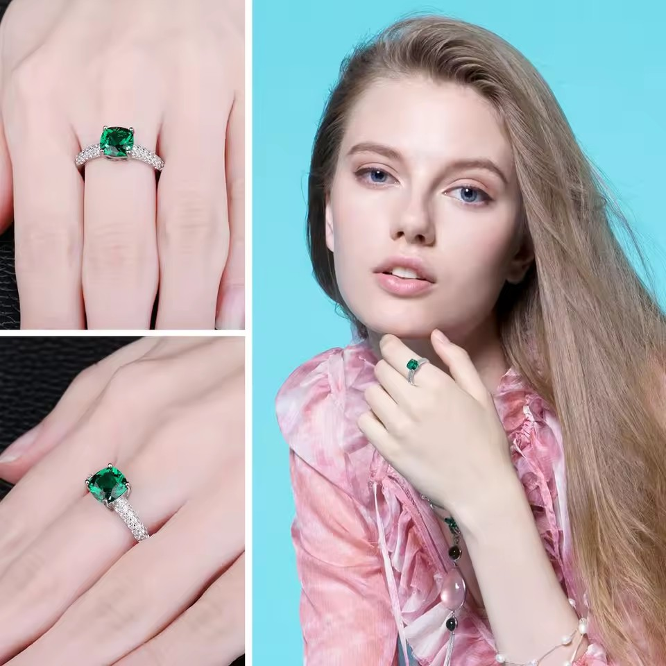 Conjunto de joyas Zenitha Emerald Glow: claridad audaz, gracia atemporal