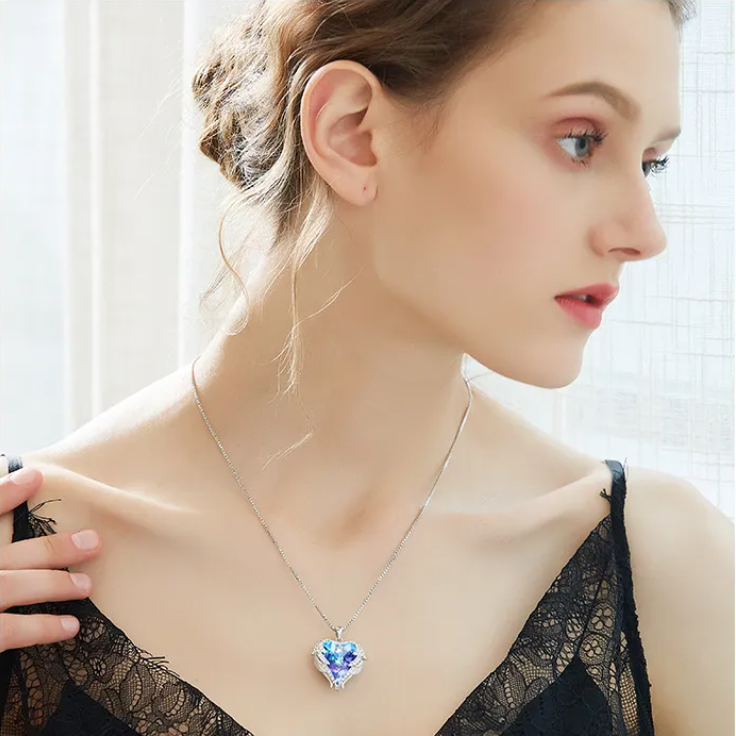 Zenitha Celestial Heart Halskette – Ein Symbol der Liebe und des Schutzes