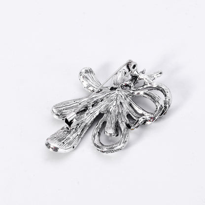 Zenitha Noir Ribbon Brooch – The Grace of Vintage Elegance