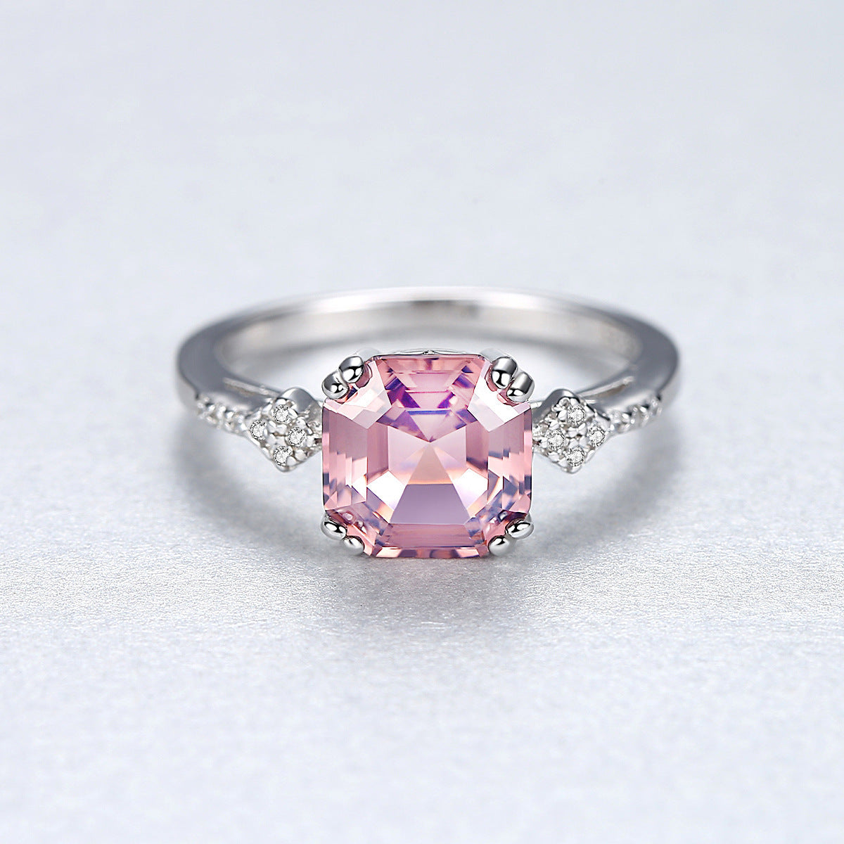 Zenitha Blush Radiance Ring – Waar gratie haar glans vindt