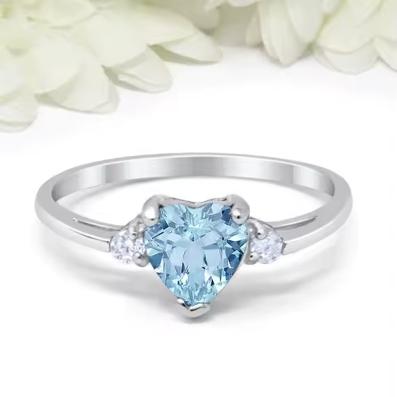 Anillo Zenitha Corazón del Cielo – Un susurro de amor