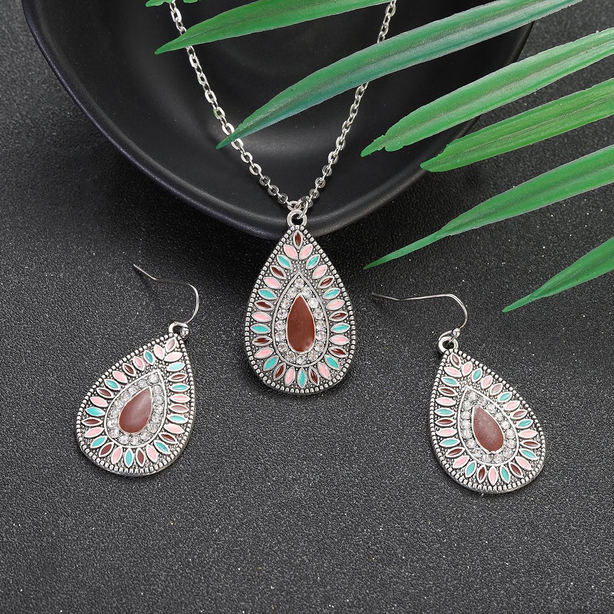 Conjunto de joyas de cuentas coloridas de estilo bohemio