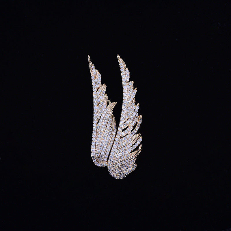 Zenitha Guardian Wings Brooch – Where Strength Meets Stillness