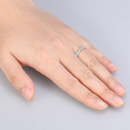 Anillo Zenitha Infinity Twist: elegancia entrelazada