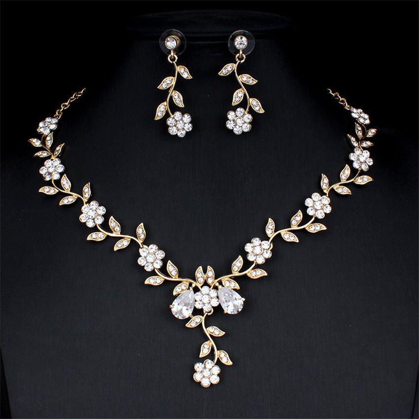 Conjunto de joyas Zenitha Plum Blossom: florece con gracia y luz