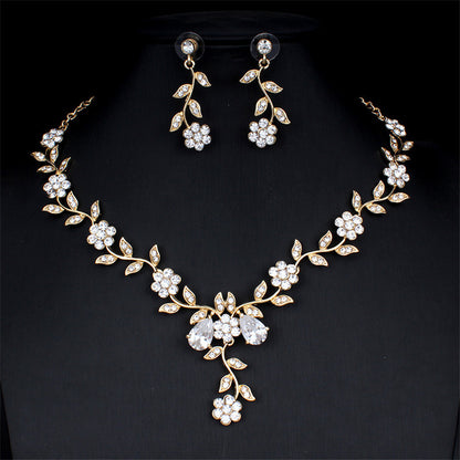 Conjunto de joyas Zenitha Plum Blossom: florece con gracia y luz