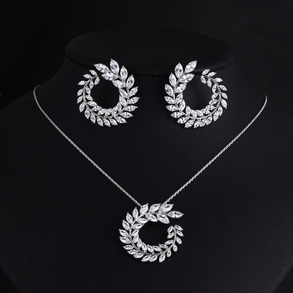 Zenitha Aurelia Vine Jewelry Set – Where Grace Spirals in Gold