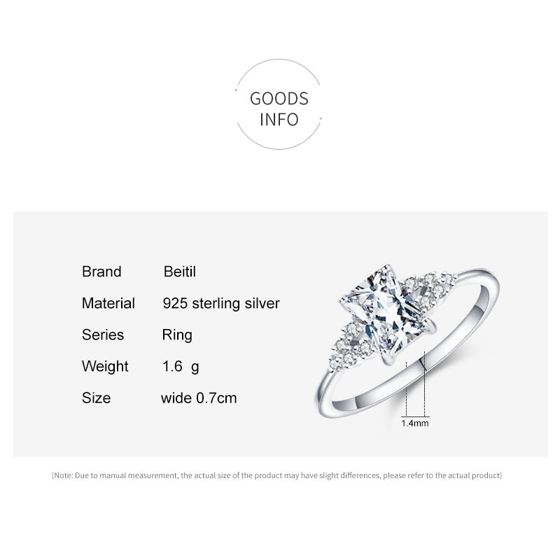 Zenitha Crystal Crest Ring – Clean Lines, Timeless Shine