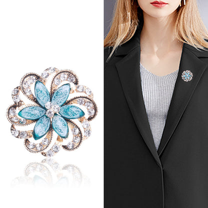 Zenitha Crystal Bloom Brooch – Blossom with Grace and Radiance