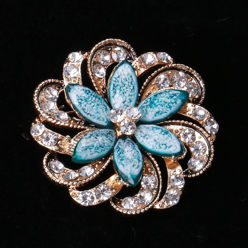 Zenitha Crystal Bloom Brooch – Blossom with Grace and Radiance